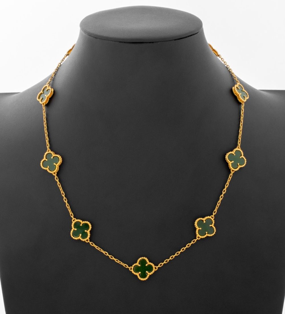 18K GREEN CHALCEDONY ALHAMBRA STYLE