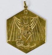 18K HEXAGONAL "SUN" PENDANT, P
