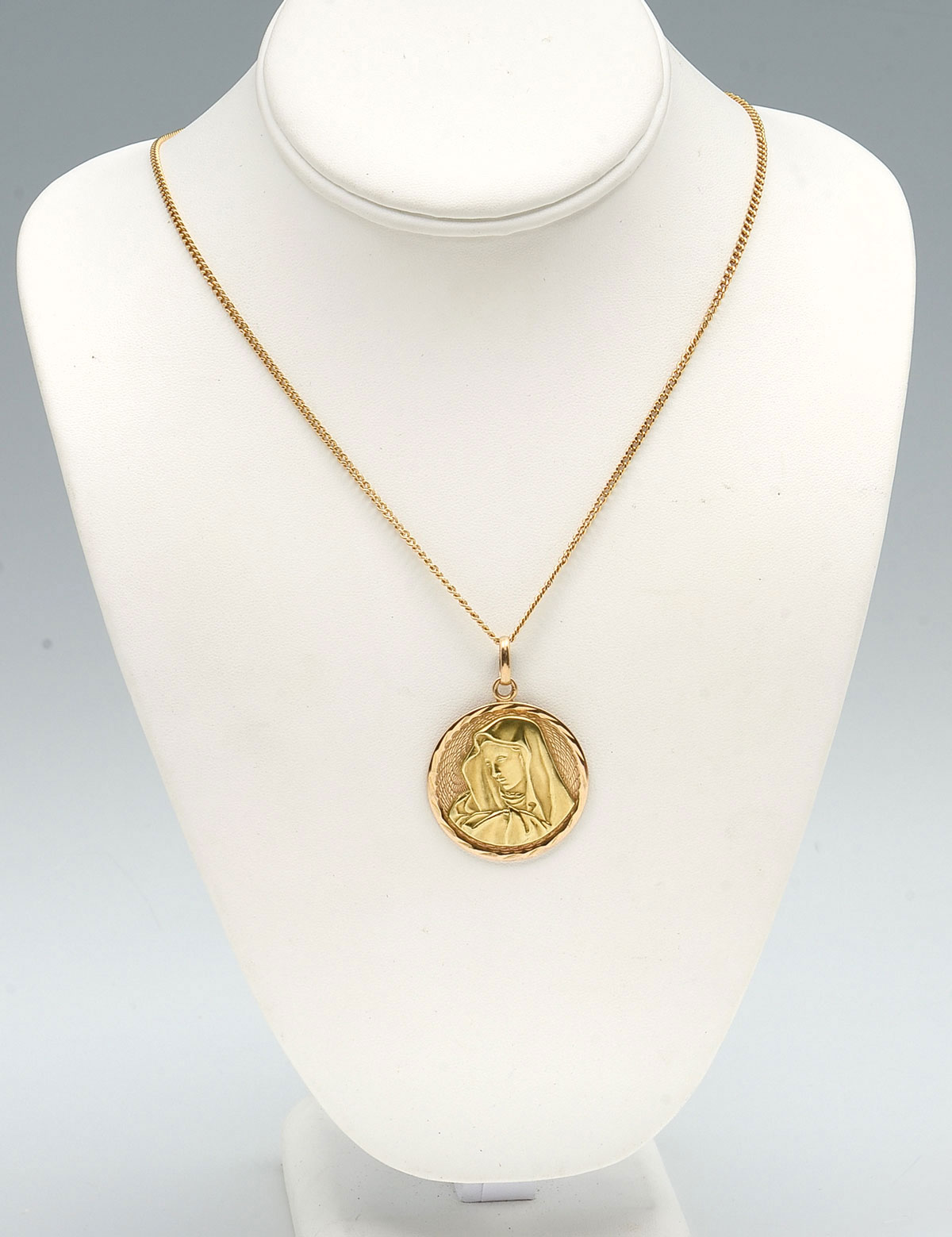 18K HIGH RELIEF VIRGIN MARY PENDANT