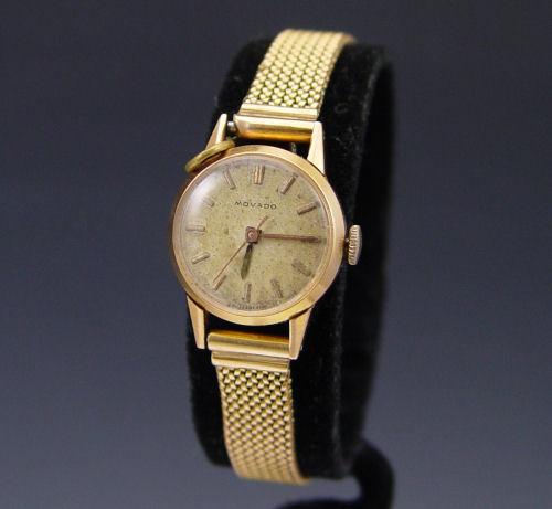 18K LADIES MOVADO WRISTWATCH CA.