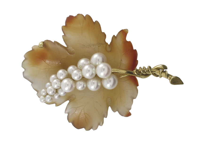 18K LEAF PIN WITH PEARLS: 18K
