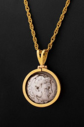 18K PENDANT NECKLACE ALEXANDER