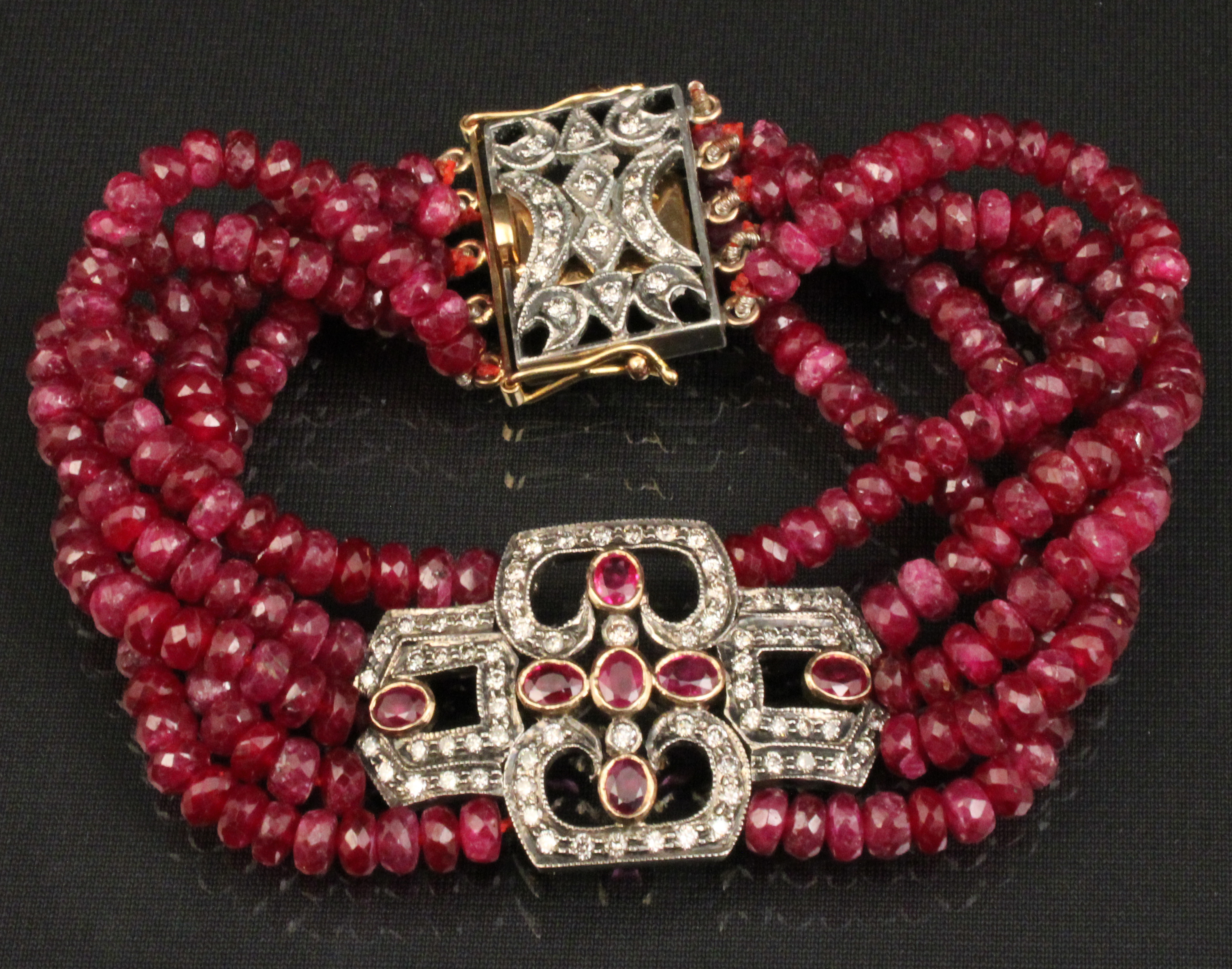 18K RUBY AND DIAMOND BRACELET 18K