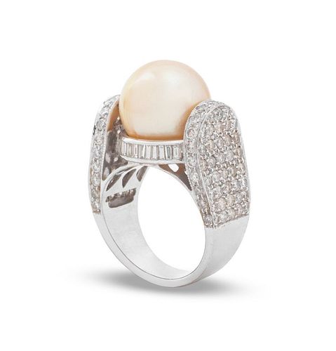 18K SOUTH SEA GOLDEN PEARL