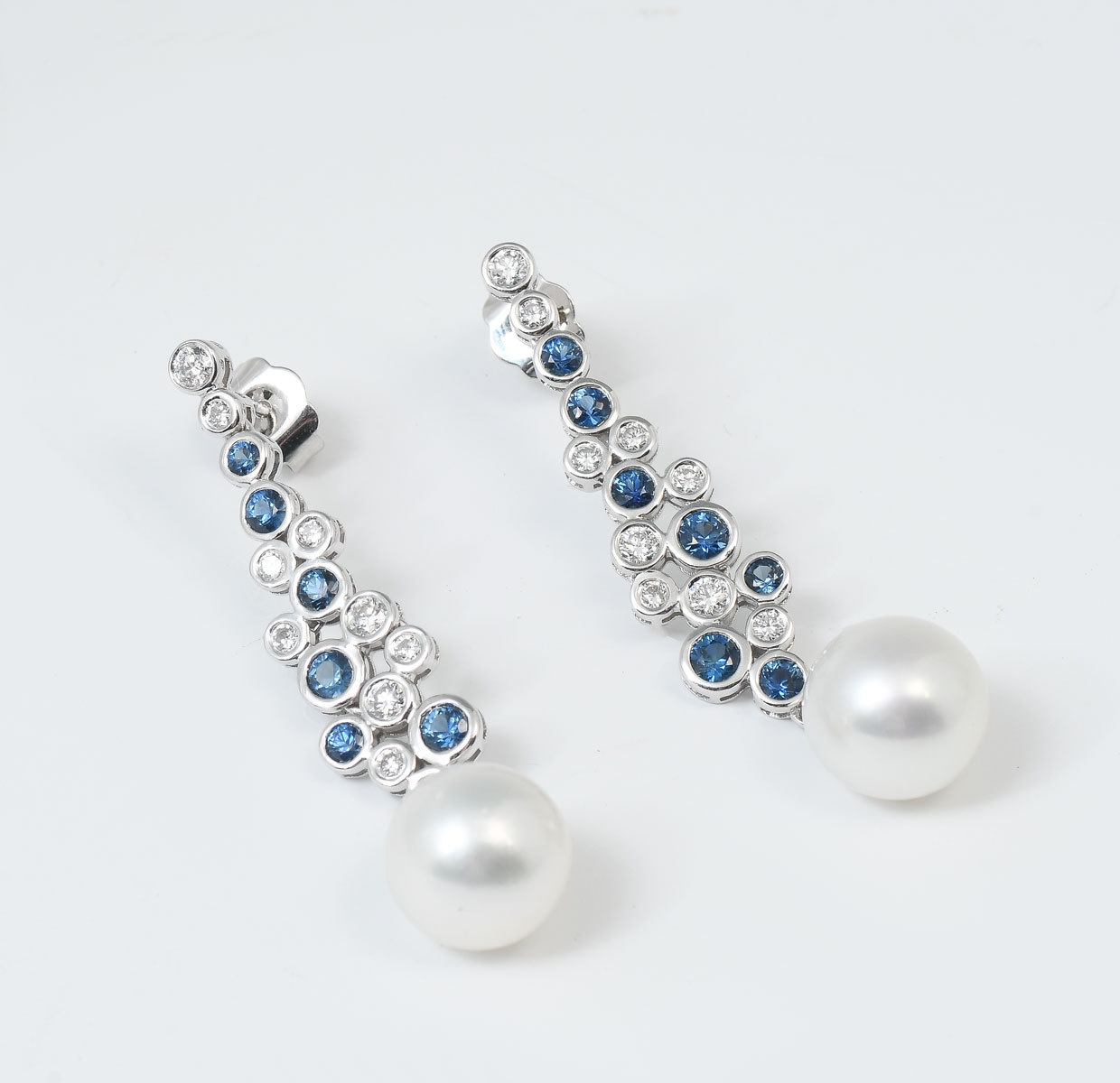 18K SOUTH SEA PEARL, SAPPHIRE &