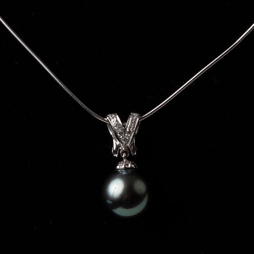 18K TAHITIAN SINGLE PEARL AND