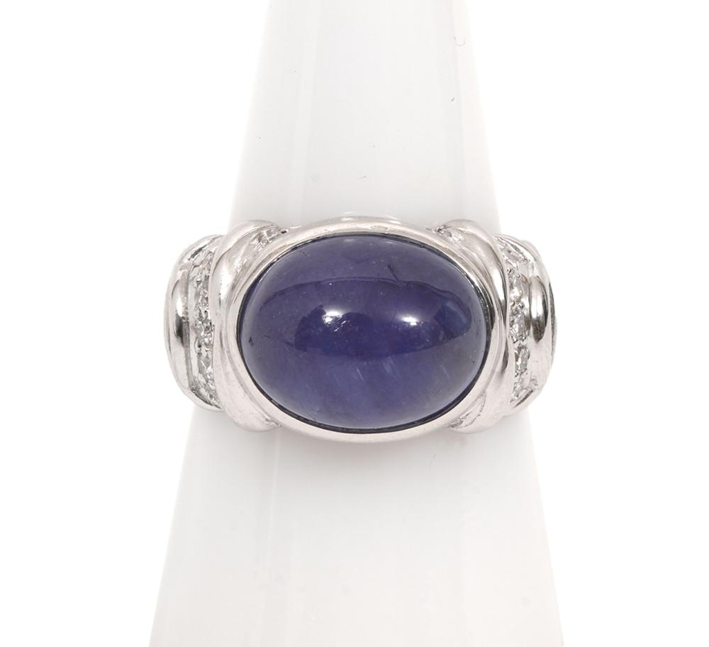 18K WG CABOCHON SAPPHIRE &