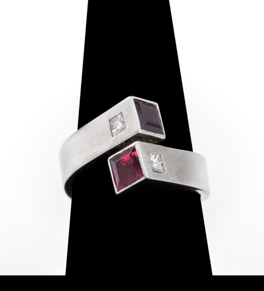 18K WHITE GOLD AMETHYST DIAMOND