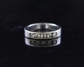 18K WHITE GOLD AND DIAMOND MAN