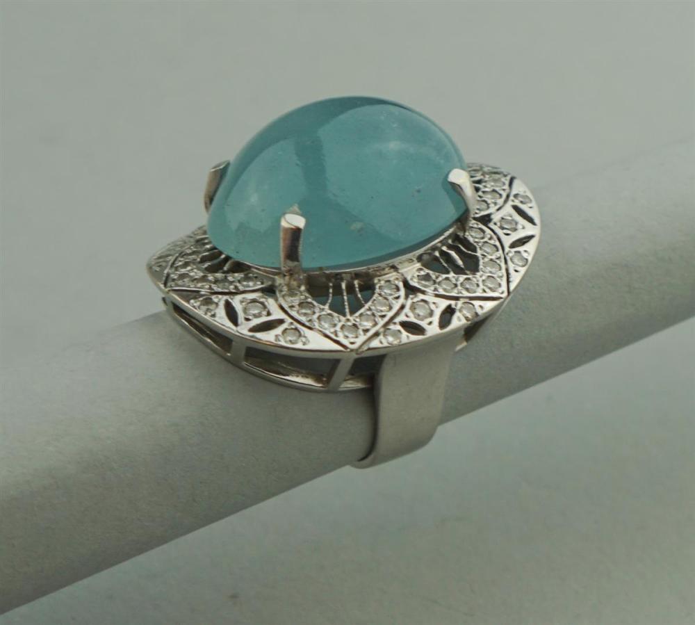 18K WHITE GOLD CABOCHON