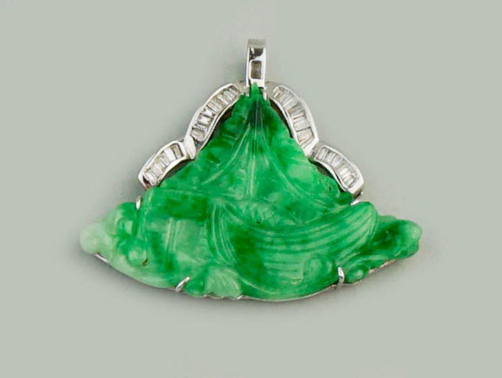 18K WHITE GOLD DIAMOND AND CARVED