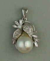 18K WHITE GOLD DIAMOND AND BAR