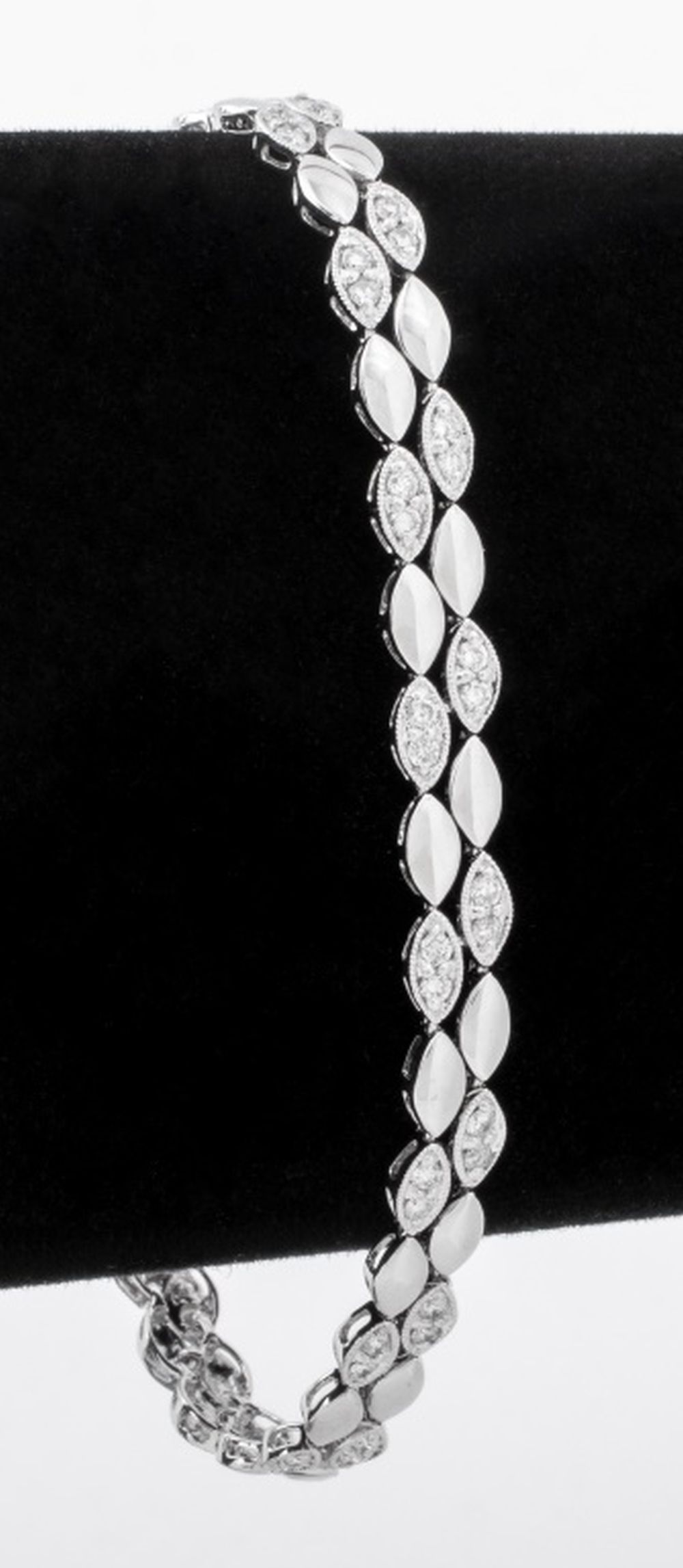 18K WHITE GOLD DIAMOND BRACELET 18K