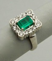 18K WHITE GOLD EMERALD AND DIA