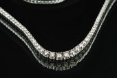 18K WHITE GOLD LADY'S GRADUATE