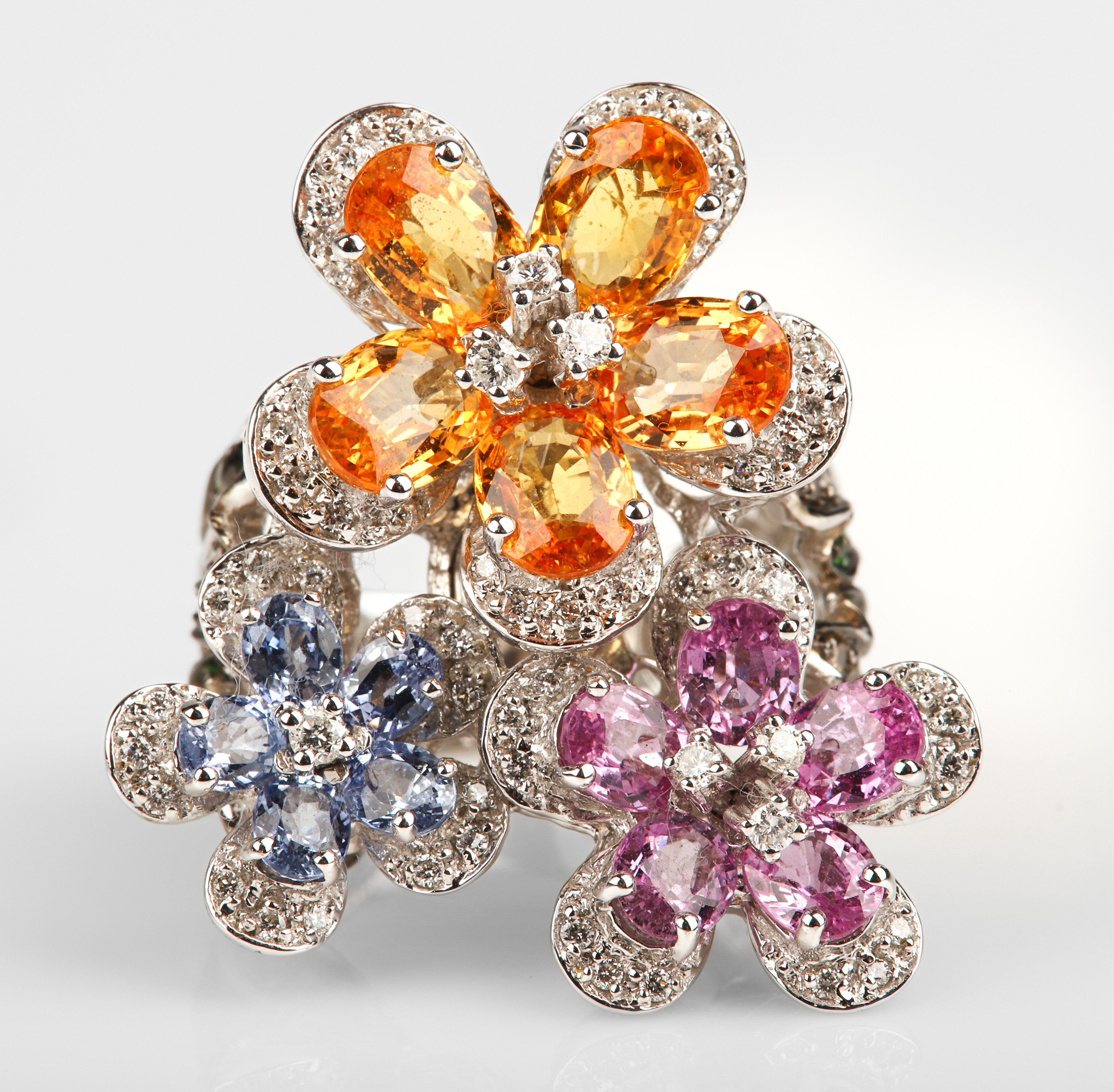 18K White Gold Multi-Stone Flower