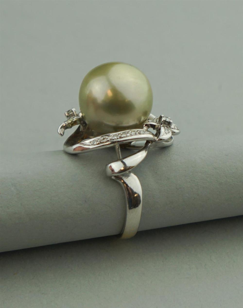 18K WHITE GOLD, SOUTH SEAS PEARL