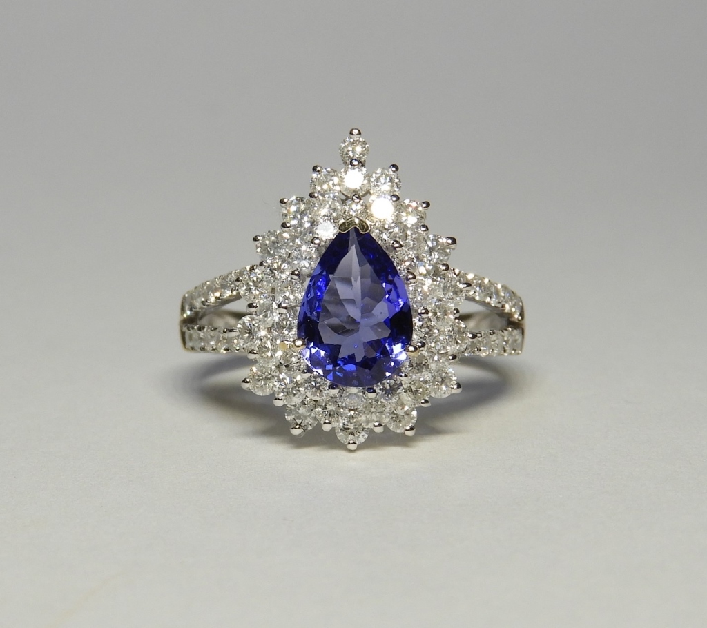 18K WHITE GOLD TANZANITE &