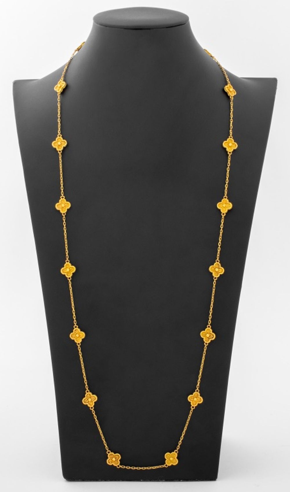 18K YELLOW GOLD  ALHAMBRA STYLE