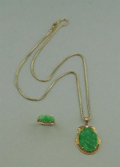 18K YELLOW GOLD AND JADE NECKL
