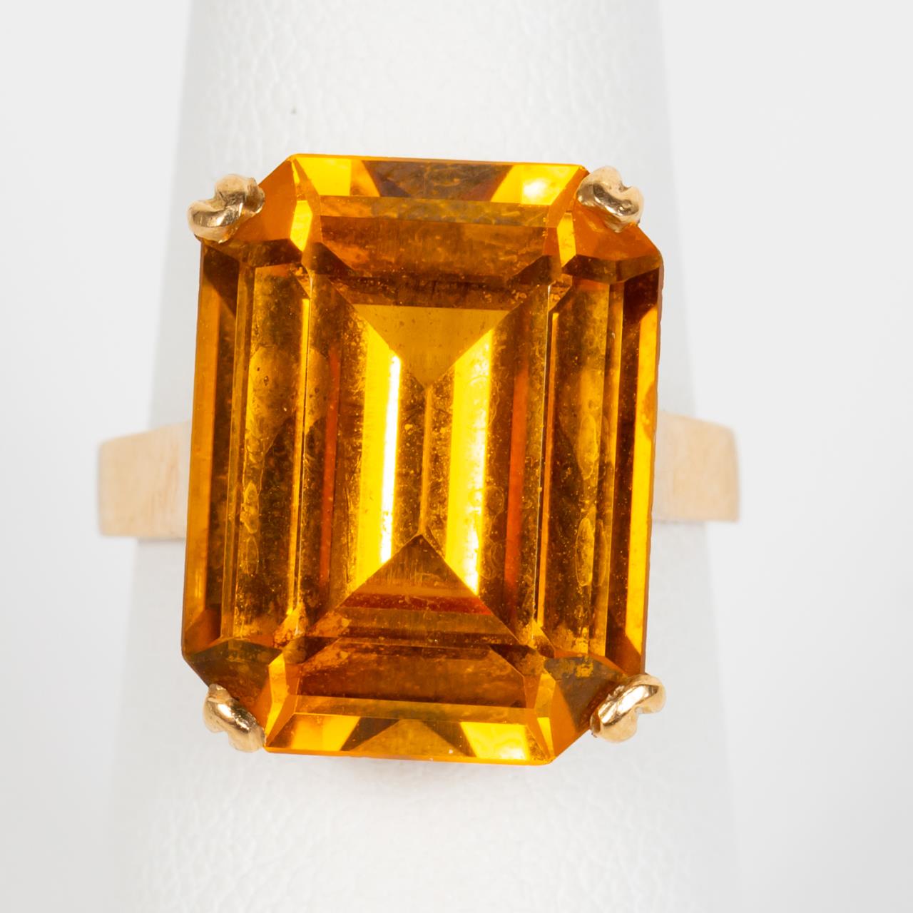 18K YELLOW GOLD & GOLDEN