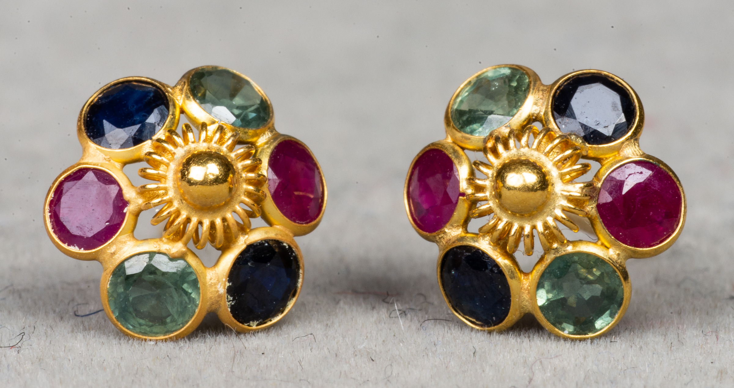 18K YELLOW GOLD MULTI-COLORED