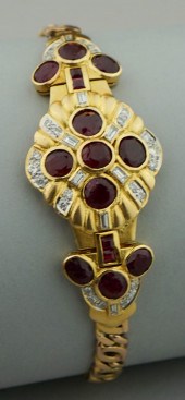 18K YELLOW GOLD RUBY AND DIAMO