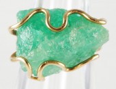 18K YELLOW GOLD W LARGE ROUGH