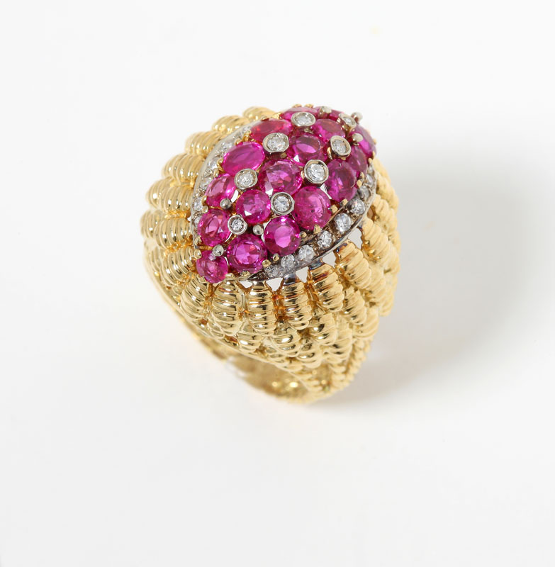 18K yellow gold wire and textured