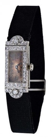18KT. ART DECO DIAMOND WATCH44