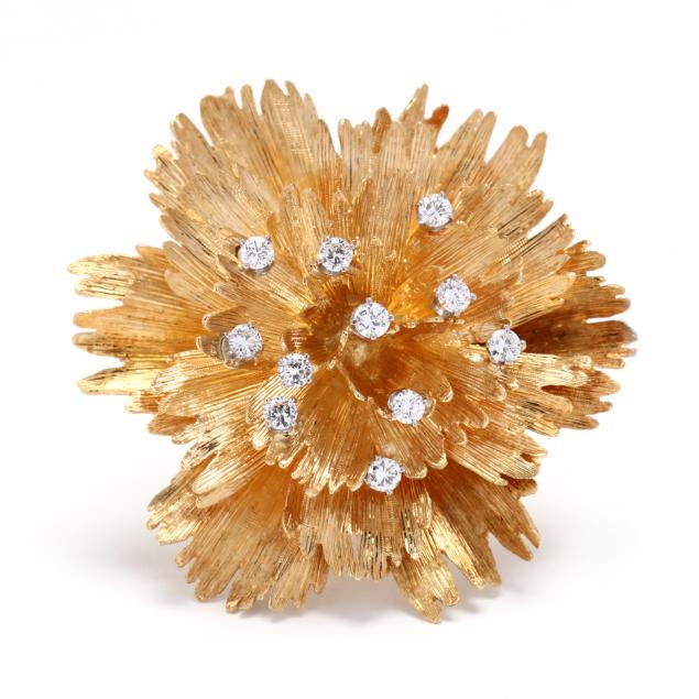 18KT GOLD AND DIAMOND BROOCH,