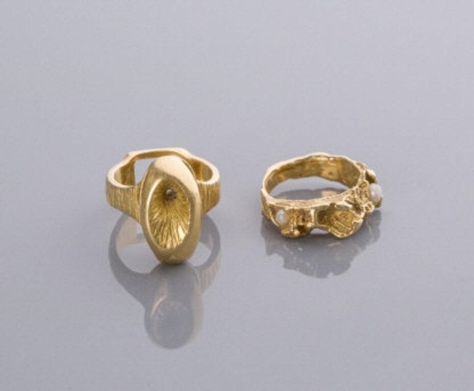 18KT GOLD MODERNIST RINGSA