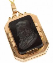 18KT ROSE GOLD INTAGLIO ONYX C