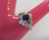 18KT WHITE GOLD DIAMOND SAPPHI