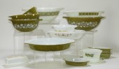 18PC VINTAGE PYREX CRAZY DAISY
