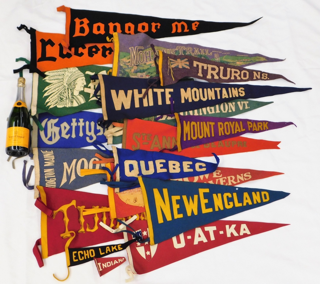 18PC WORLD TRAVELER SOUVENIR FELT