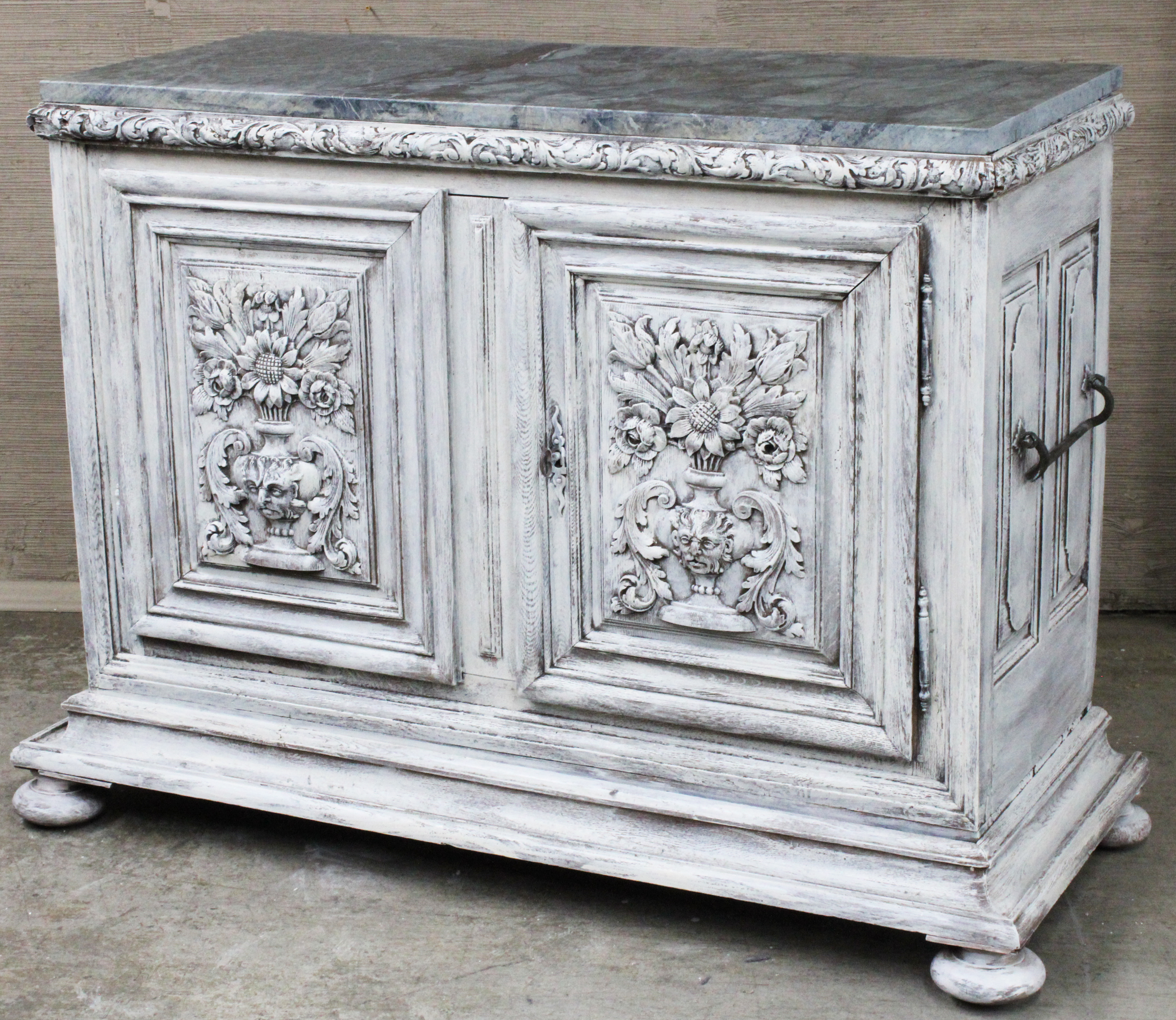 18TH C. BAROQUE CARVED  CABINET