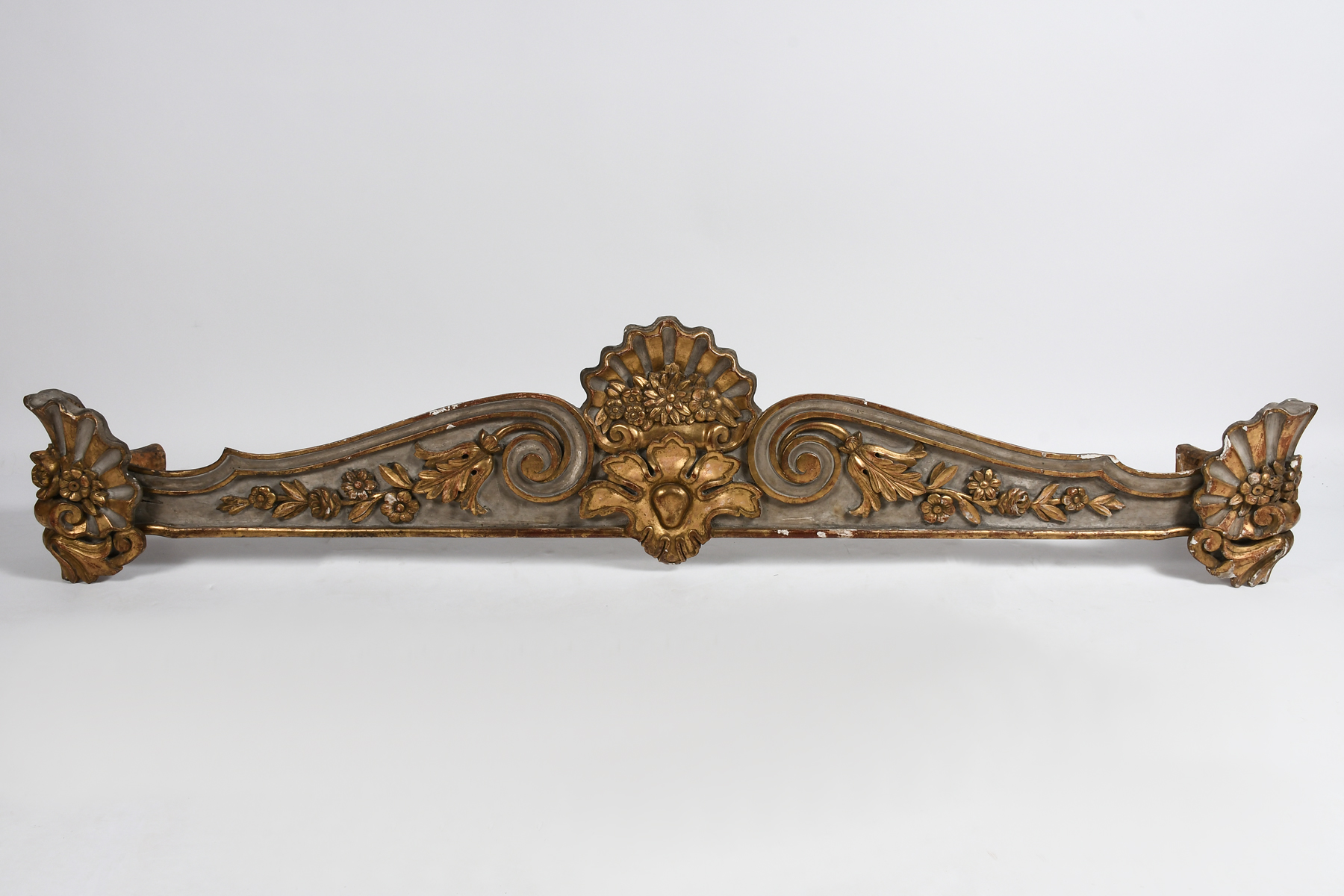 18TH C. CARVED PARCEL GILT