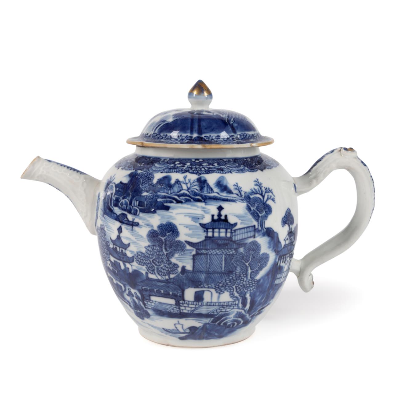 18TH C. CHINESE EXPORT BLUE & WHITE