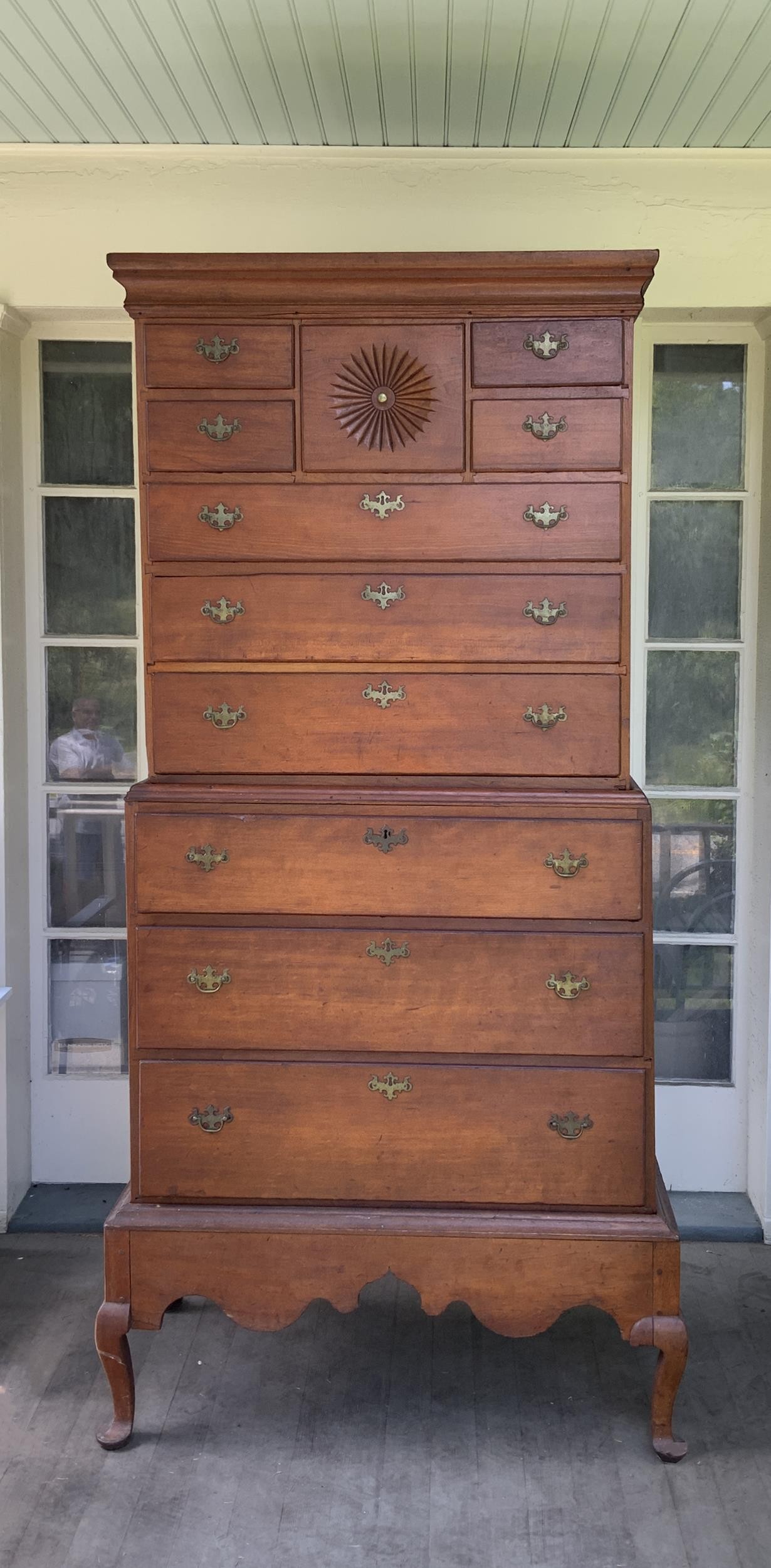 18TH C. CT QUEEN ANNE CHEST ON