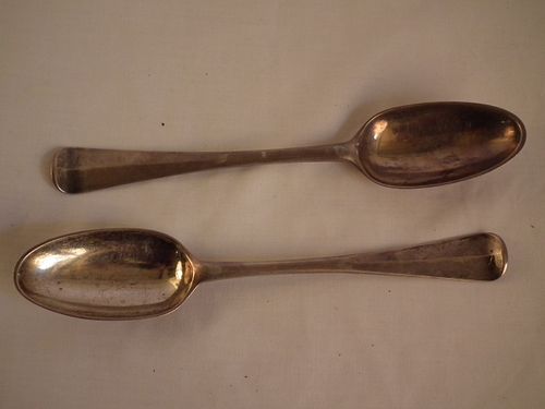 18TH C. DUBLIN SILVER SPOONSPair of