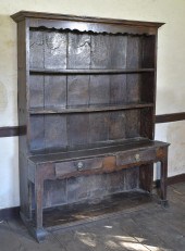 18TH C. ELM WOOD WELSH CUPBOAR