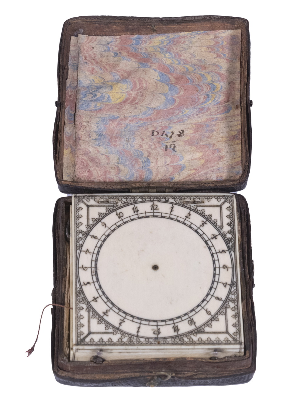 18TH C. FRENCH IVORY POCKET COMPASS