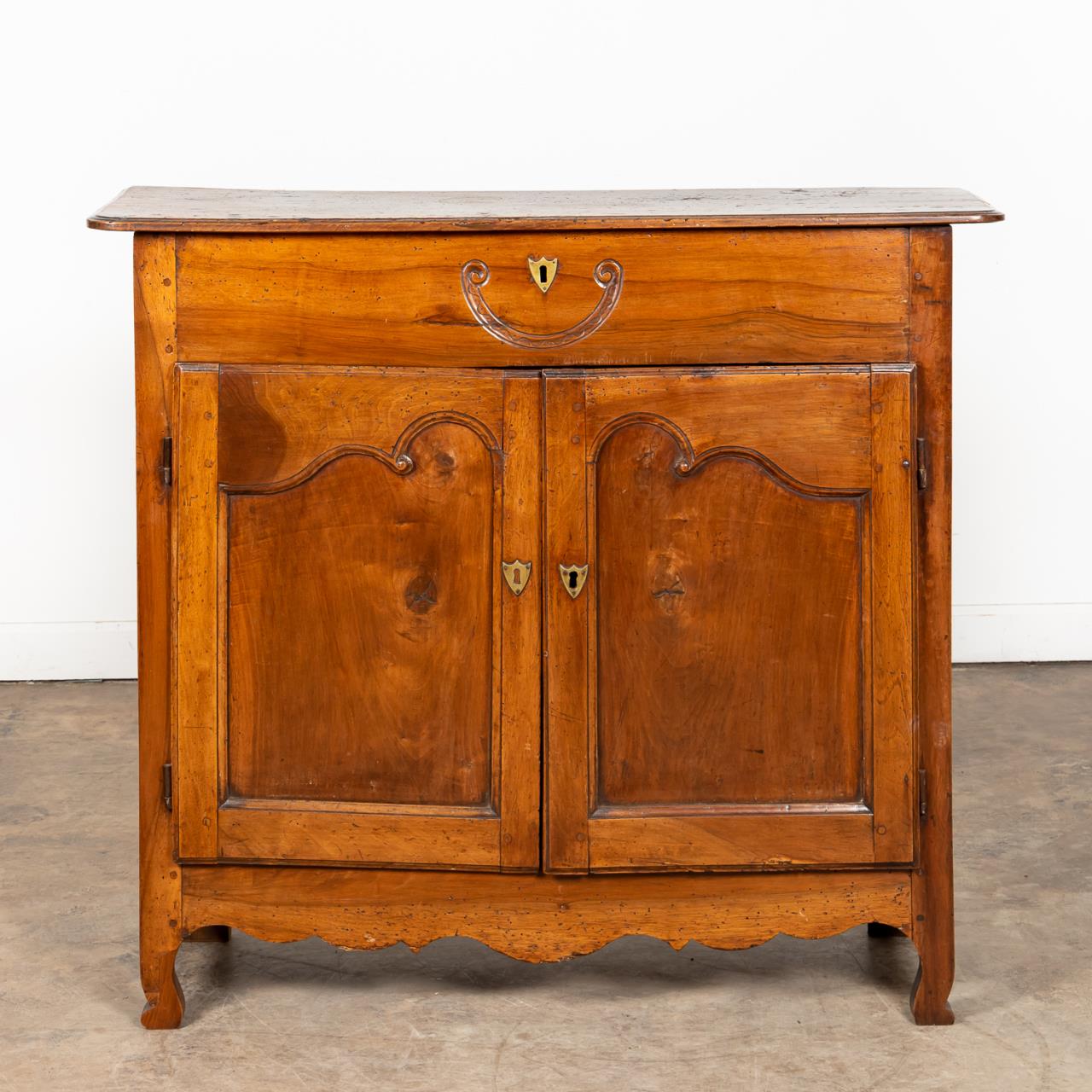 18TH C. FRENCH PROVINCIAL WALNUT
