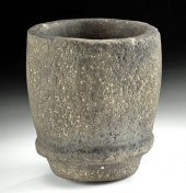18TH C. HAWAIIAN LAVA STONE MO