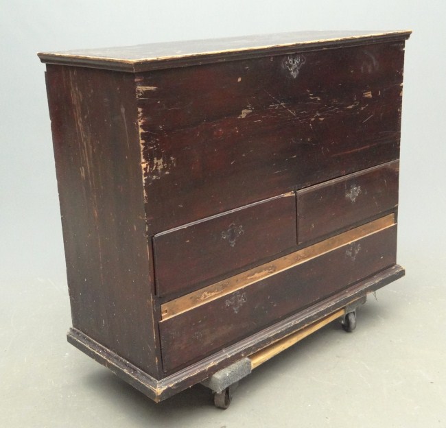 18th c. Hudson Valley lift top