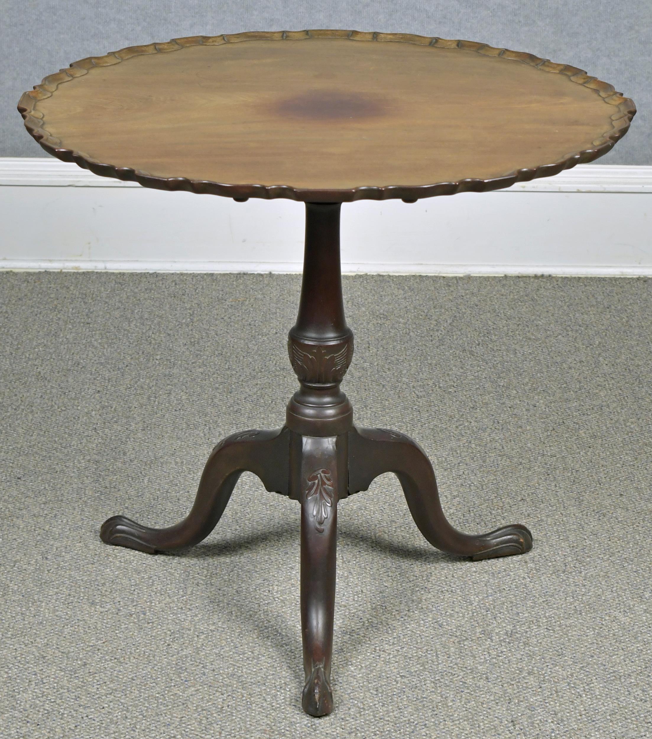 18TH C. MAHOGANY PIECRUST TEA