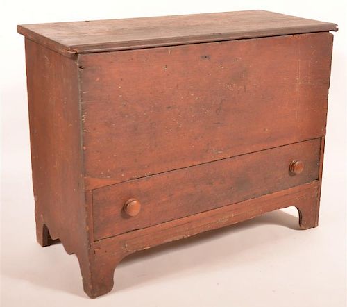 18TH C. NE LIFT LID BLANKET