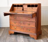 18TH C. QUEEN ANNE MAPLE SLANT