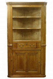 18TH C. SCRUBBED PINE CORNER C
